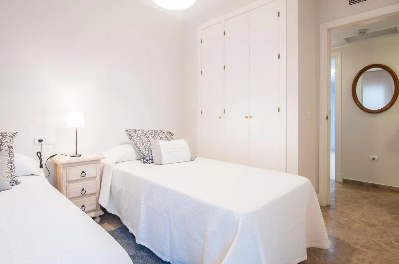 Seaside Terrace: 2-Bedroom Apartment with Pool and Ocean Views Estepona