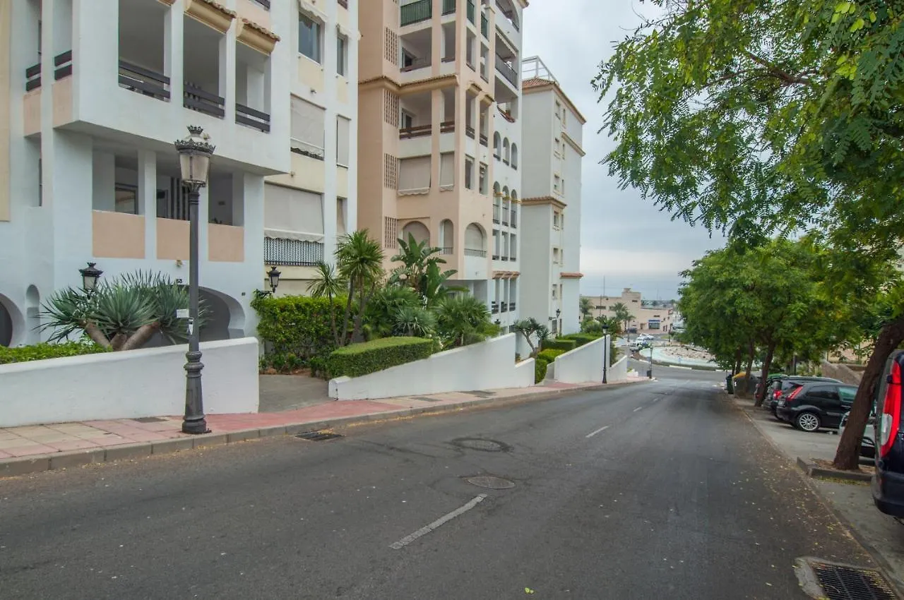Seaside Terrace: 2-Bedroom Apartment with Pool and Ocean Views Estepona 0*,