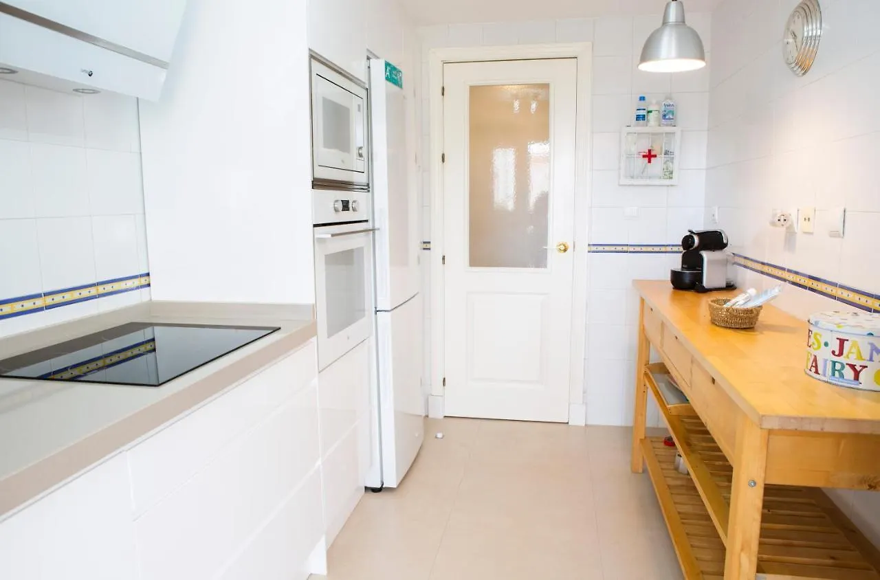 Seaside Terrace: 2-Bedroom Apartment with Pool and Ocean Views Estepona